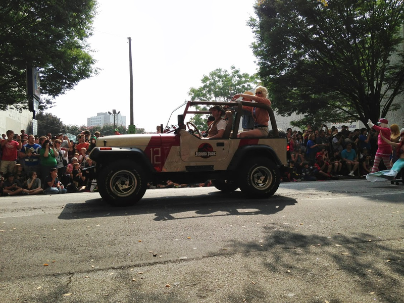 Illustration for article titled Vehicles Of The 2013 DragonCon Parade - Photo Dump